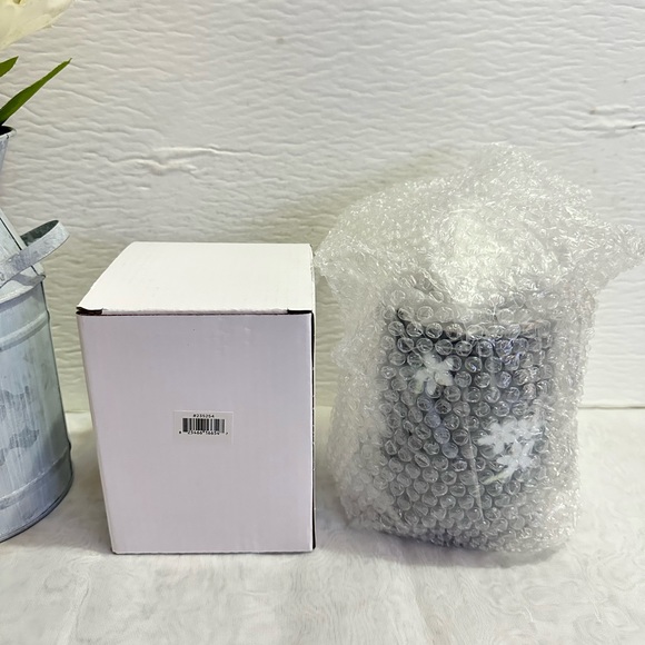 Kate Spade wine glass - Picture 2 of 7